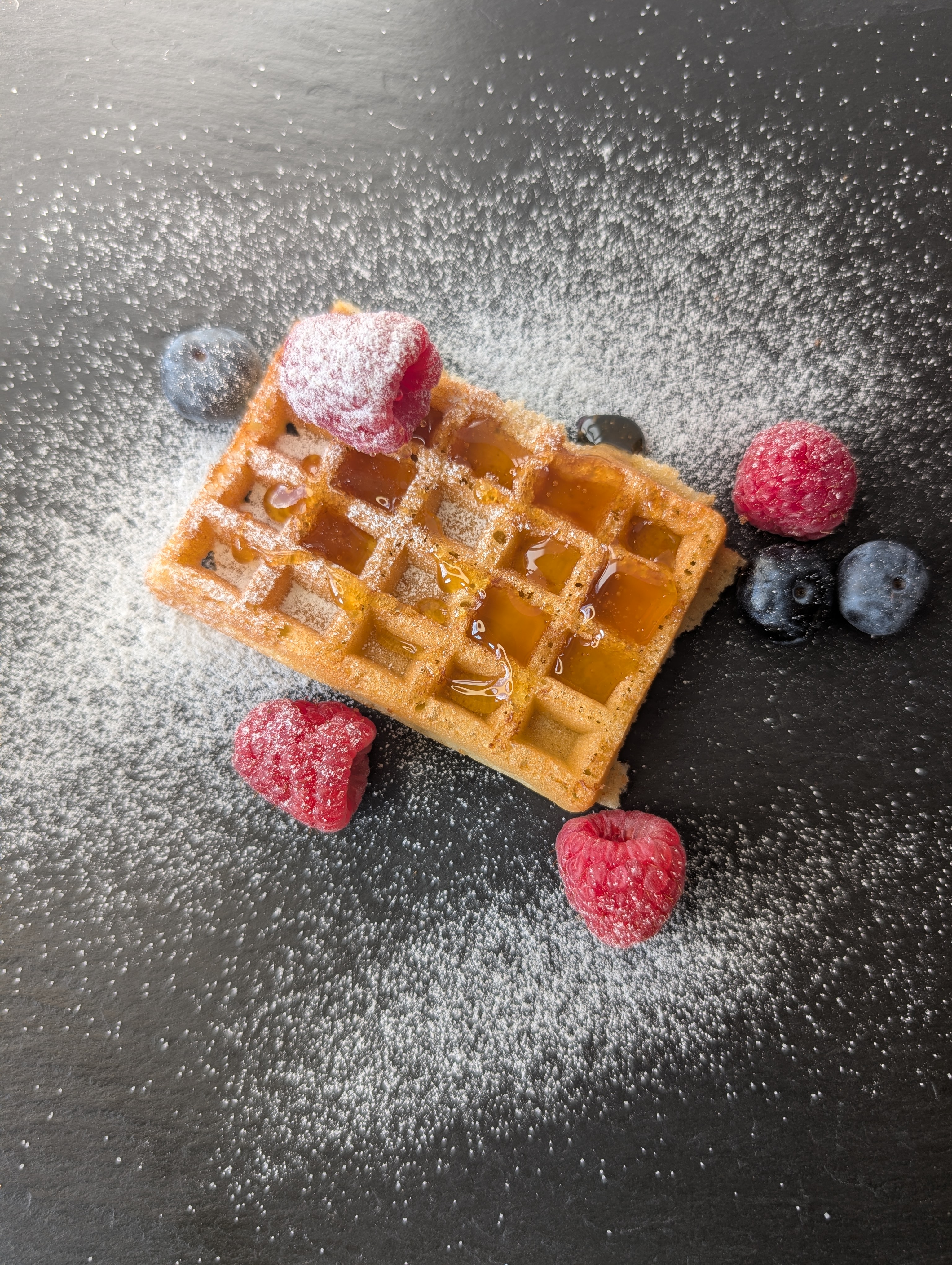 Sommertracht Honig flüssig beesqueeze flüssiges Gold regionaler Imkerhonig im Quetschbeutel